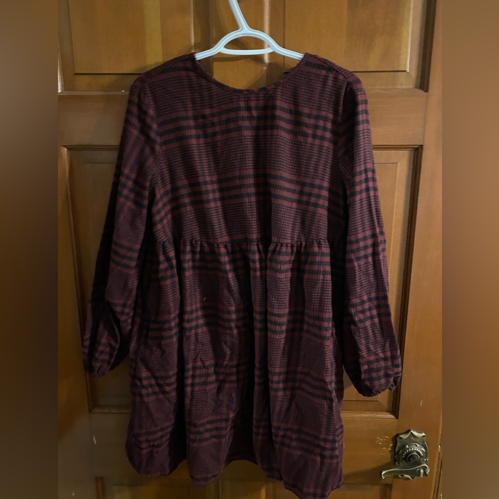 Short, long sleeve dress